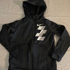 Nike Dry-Fit Kids Boy Hoddie Size S Color Black and White.